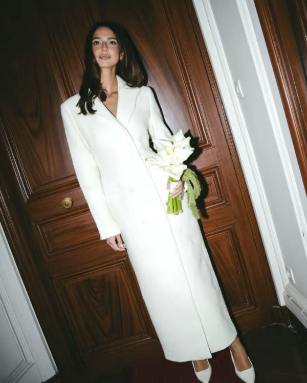 9 Chic Ways to Style Your Bridal Dress for a Winter Wedding