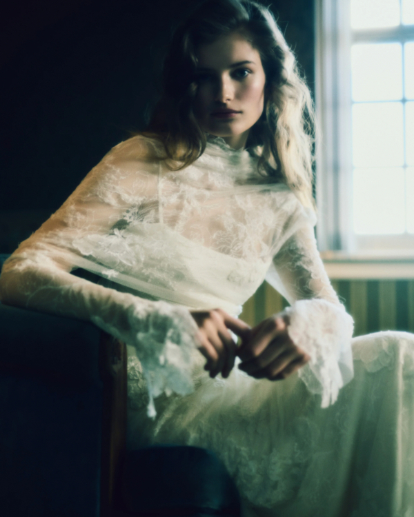 9 Chic Ways to Style Your Bridal Dress for a Winter Wedding