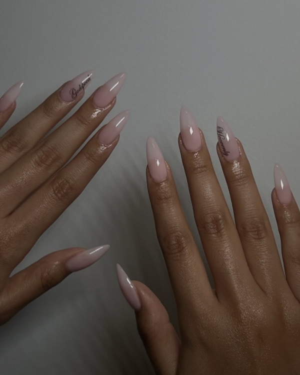 30 Chic Valentine's Day Nail Ideas