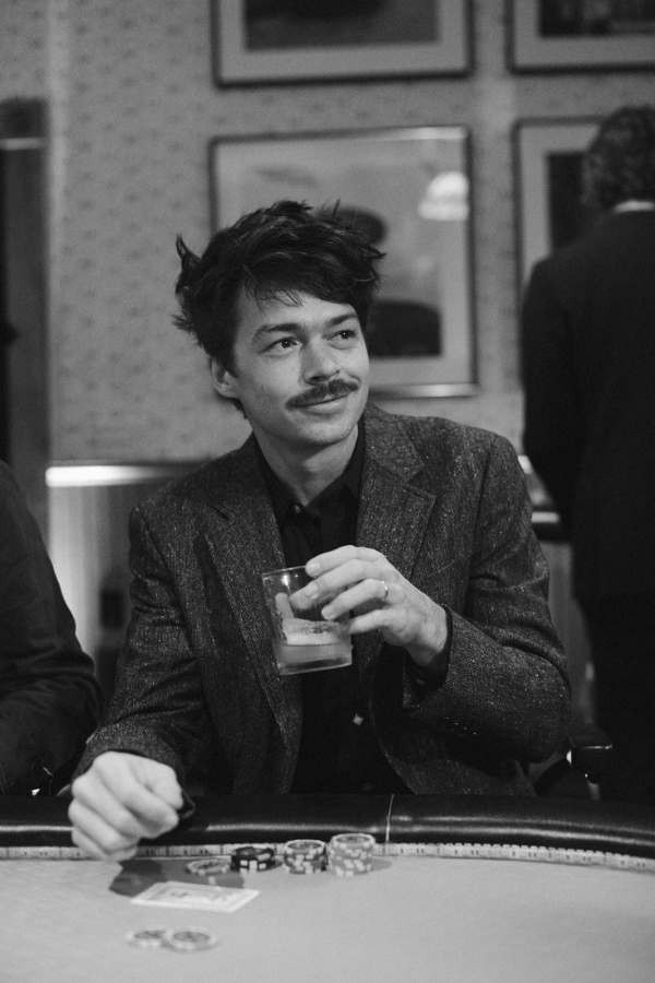 Photographers Dos Mas En La Mesa