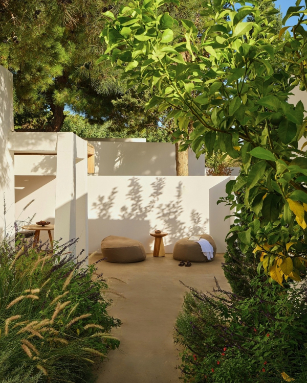 16 Most Stunning Beach Wedding Venues Around the World