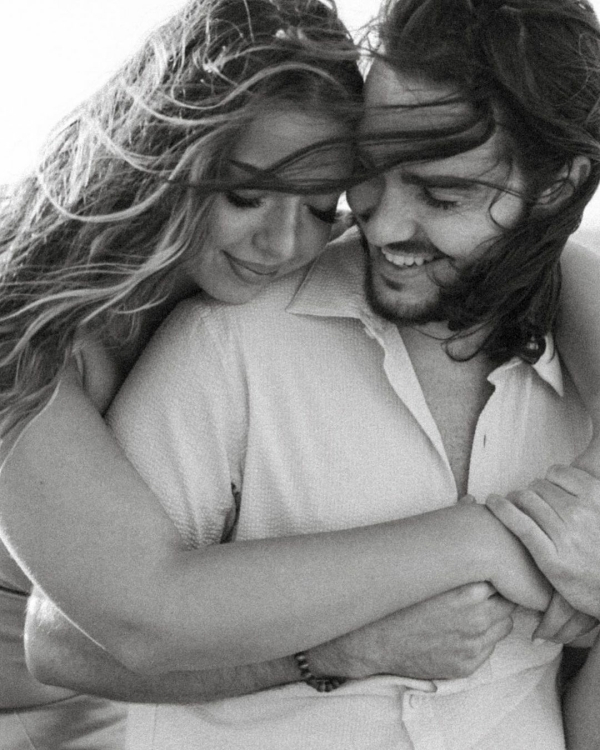 15 Best Wedding Photographers in Hawaii | Professional Photography | Luxury Photographer and Videographer | Photo Studio