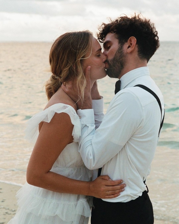 15 Best Wedding Photographers in Hawaii | Professional Photography | Luxury Photographer and Videographer | Photo Studio