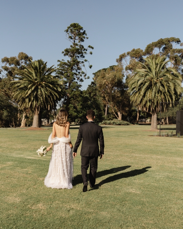 Elegant Wedding of Therese & Daniel on the Plains of Barun | Outdoor Travel-Ispired Wedding Venues of Melbourne