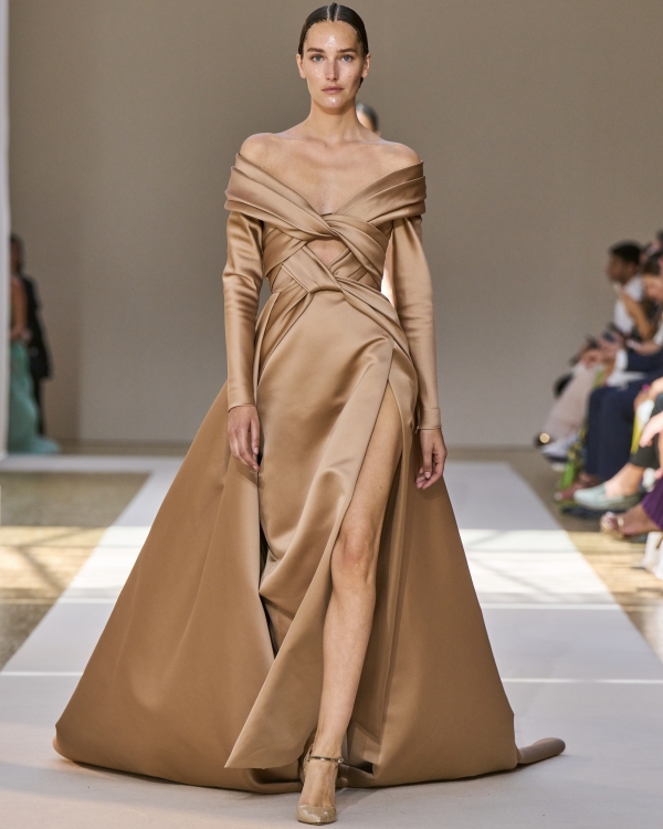 Wedding Looks from Paris Haute Couture F/W 2022