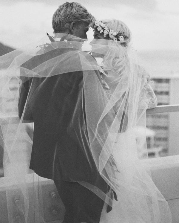 15 Best Wedding Photographers in Hawaii | Professional Photography | Luxury Photographer and Videographer | Photo Studio