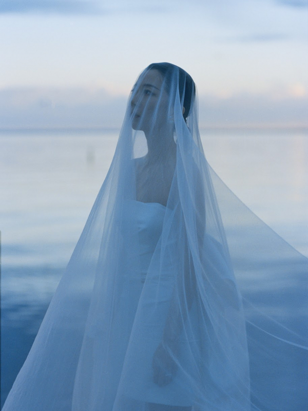 Photographers Lola Rong