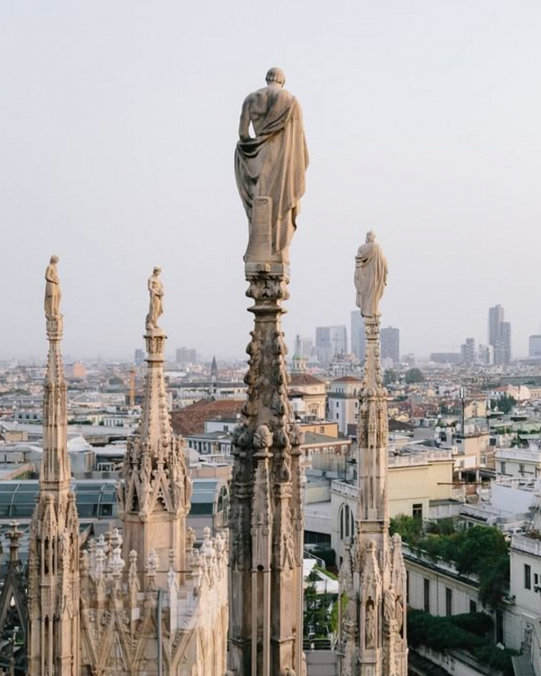 Best Romantic Hotel in Milan | Speronary Suites Photo | Perfect Hotel for Romantic Stay