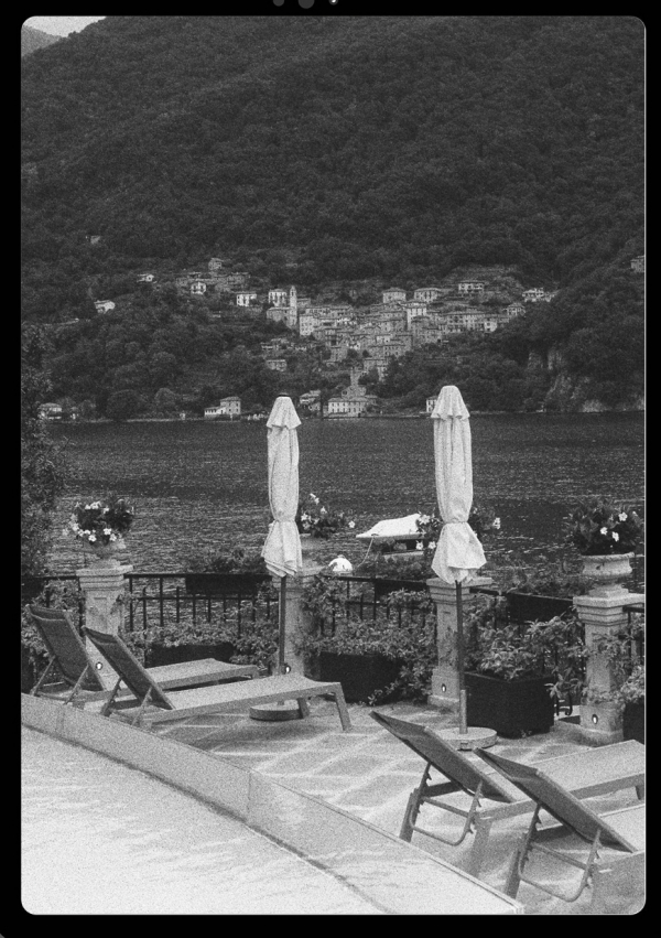 Romantic Wedding in Villa del Balbianello Venue, Lake Como | Italian-Style Photos