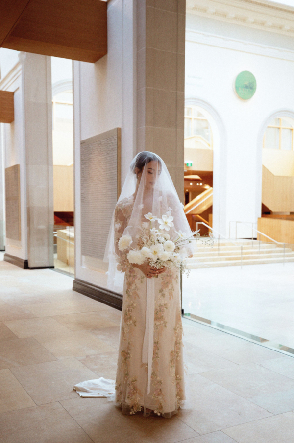 Wedding Shoot at the Art Gallery of Ontario Photos | Bridal Photoshoot Ideas