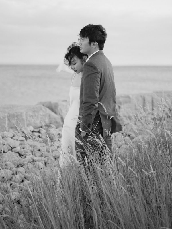 Photographers Lola Rong