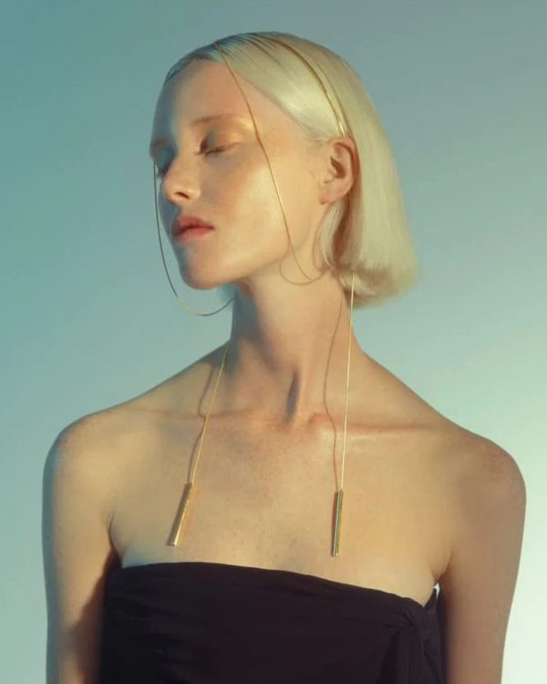 Best Wedding Hair Accessories | Top Modern Bridal Hair Clips, Scrunchies, Headbands