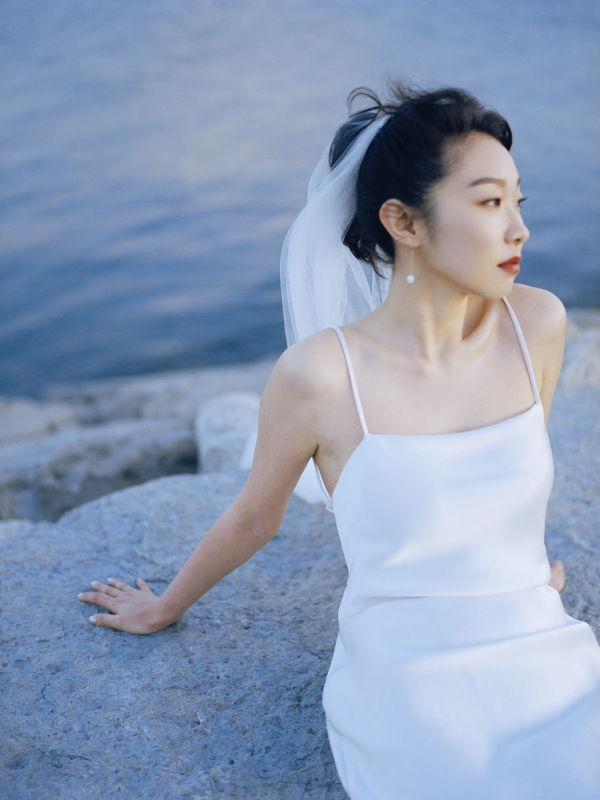 Photographers Lola Rong