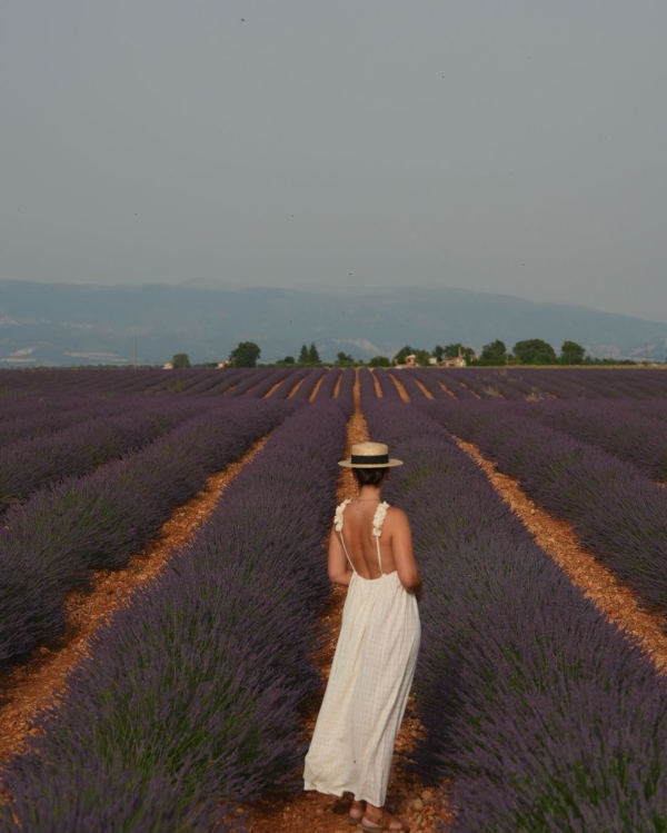 10 Travel Influencers to Follow