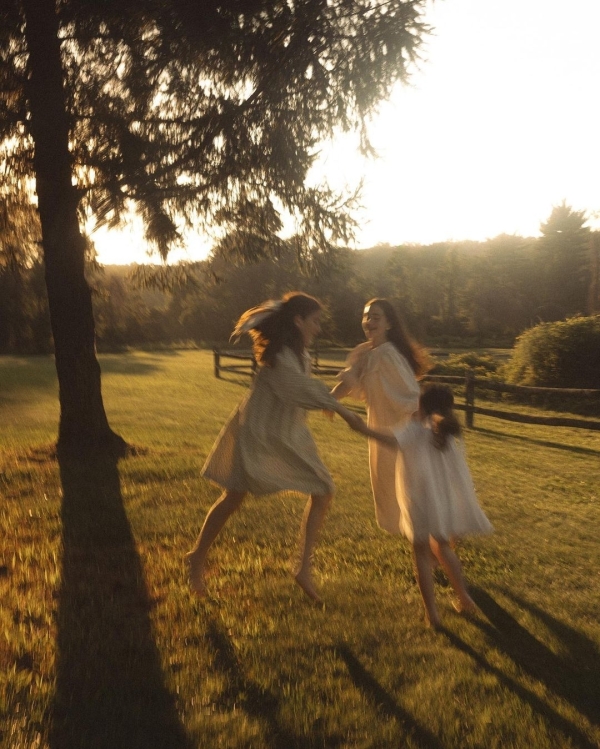 How to Tell Guests You're Having a "No Kids" Wedding?