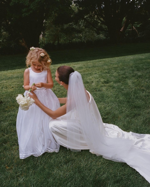 How to Tell Guests You're Having a "No Kids" Wedding?