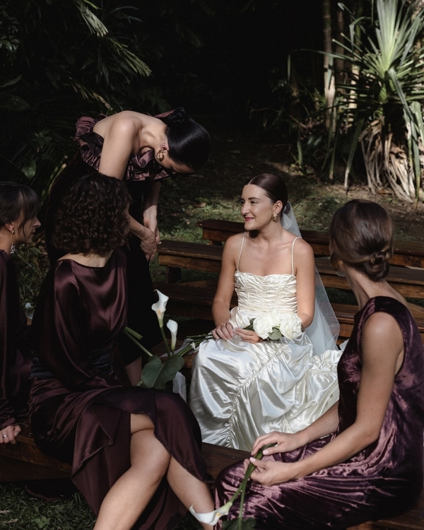 Wedding Story Under the Palm Trees in Australia | Real Wedding: Grace & Josh