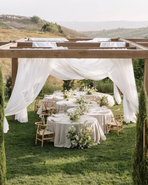 Creative and Unique Floral Centerpiece Ideas for Wedding Event Decor