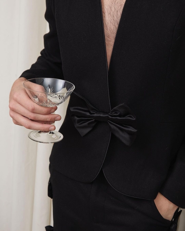 How to Set a Wedding Dress Code