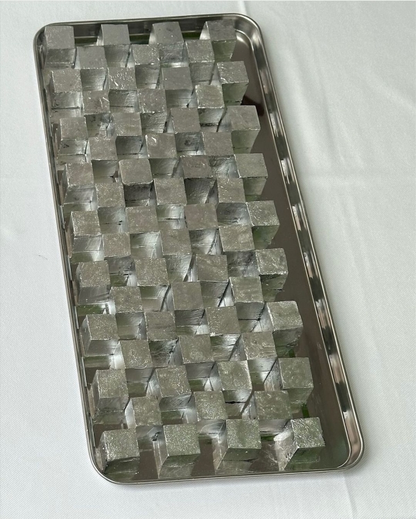 Silver Wedding Cake & Dessert Ideas