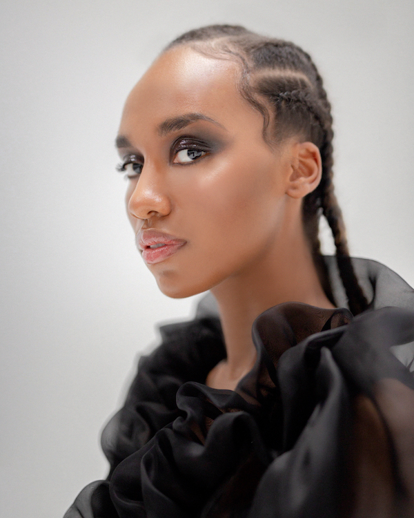 The 6 Holy Grail Beauty Products for Every Bride's Wedding Day Makeup