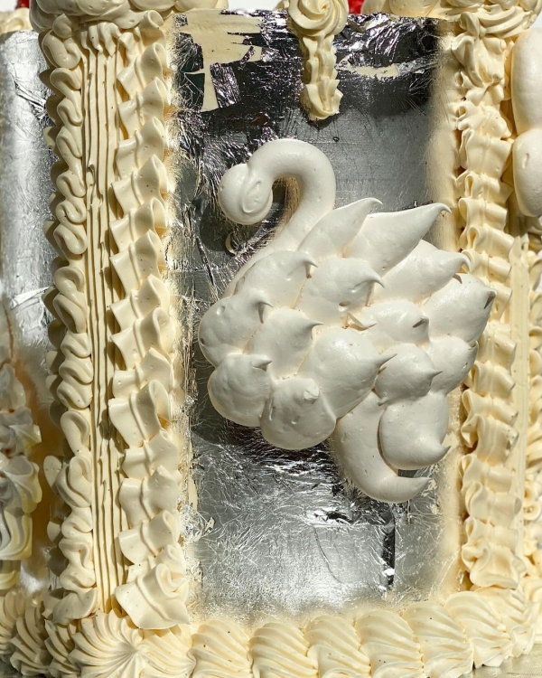 Silver Wedding Cake & Dessert Ideas