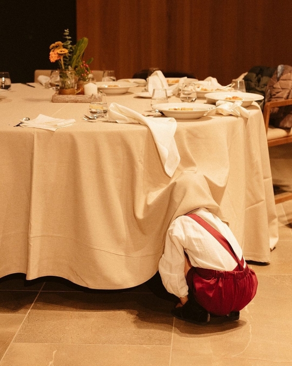 How to Tell Guests You're Having a "No Kids" Wedding?