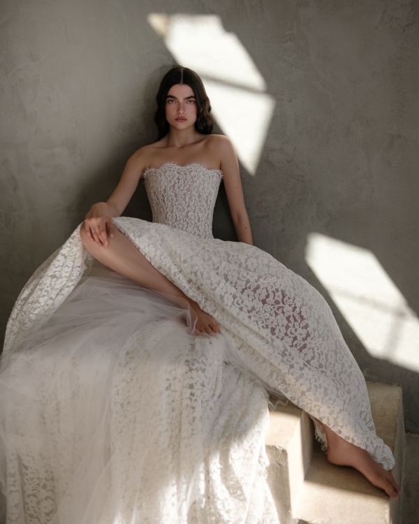 Bridal Trend: Strapless Wedding Dresses