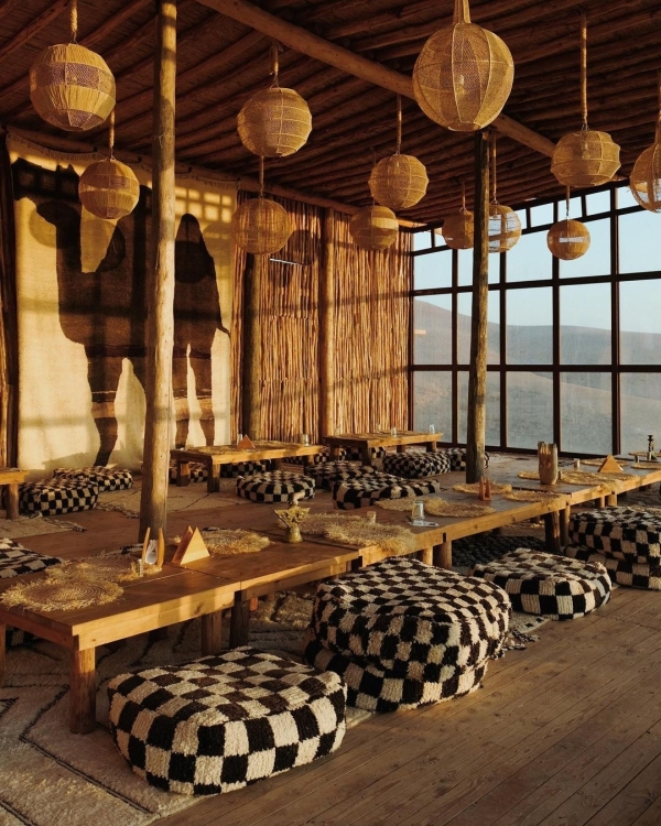 10 Travel Influencers to Follow