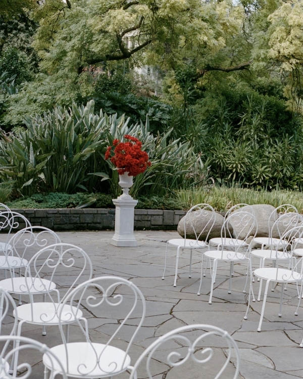 Inside a Daringly Colorful & Cool Wedding at a Melbourne Art Gallery