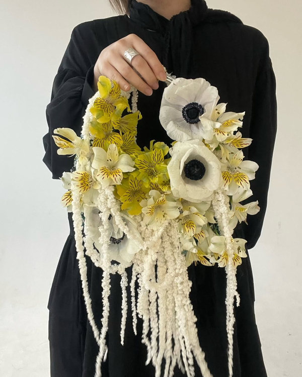 9 Stylish Bouquet Trends We're Loving for Brides Right Now