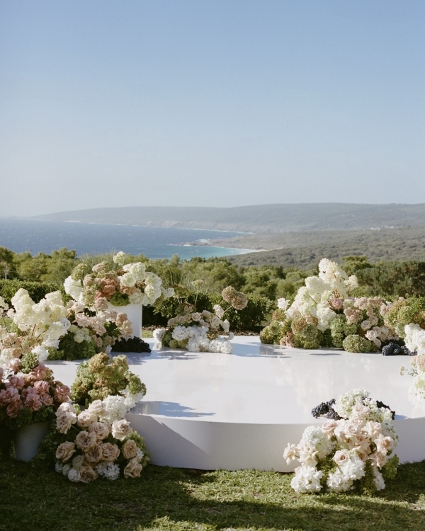 A Joyful & Elegant Seascape Wedding in Western Australia