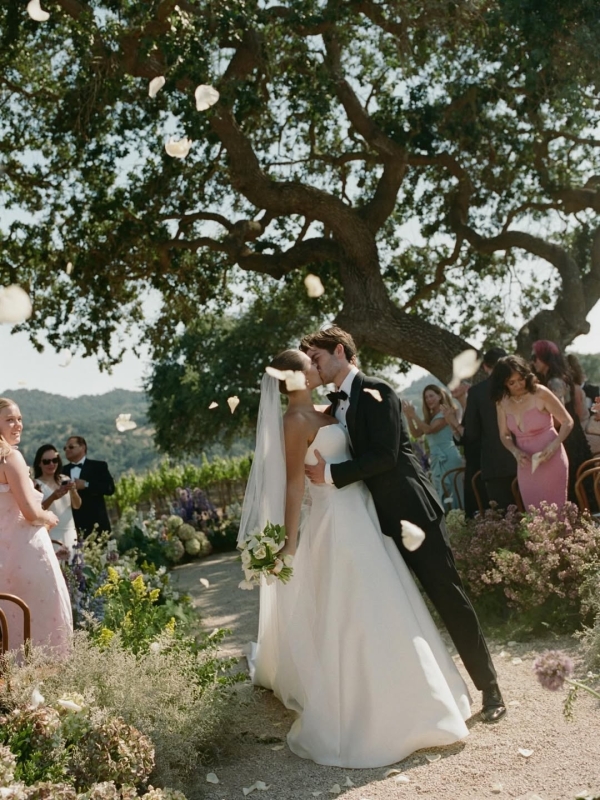 40 Best Wedding Photographers in USA | American Modern, Cinematic Photography | TOP Luxury Bridal Photographers