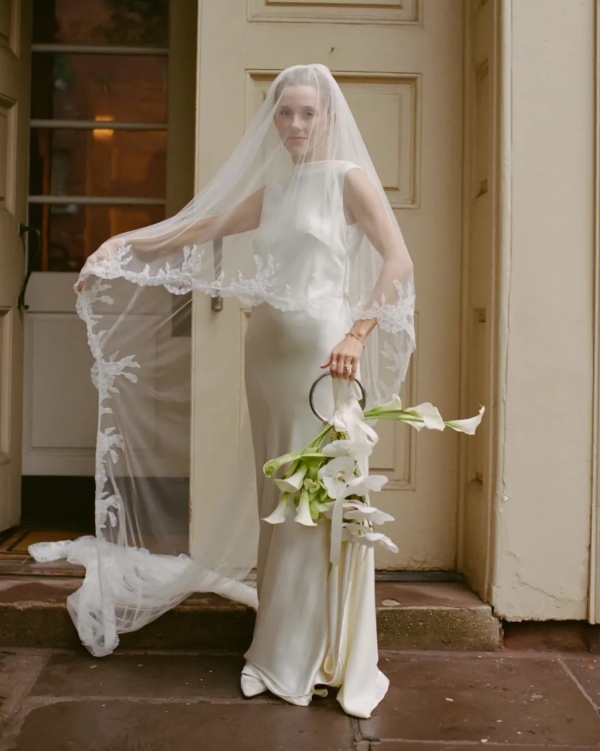 9 Stylish Bouquet Trends We're Loving for Brides Right Now