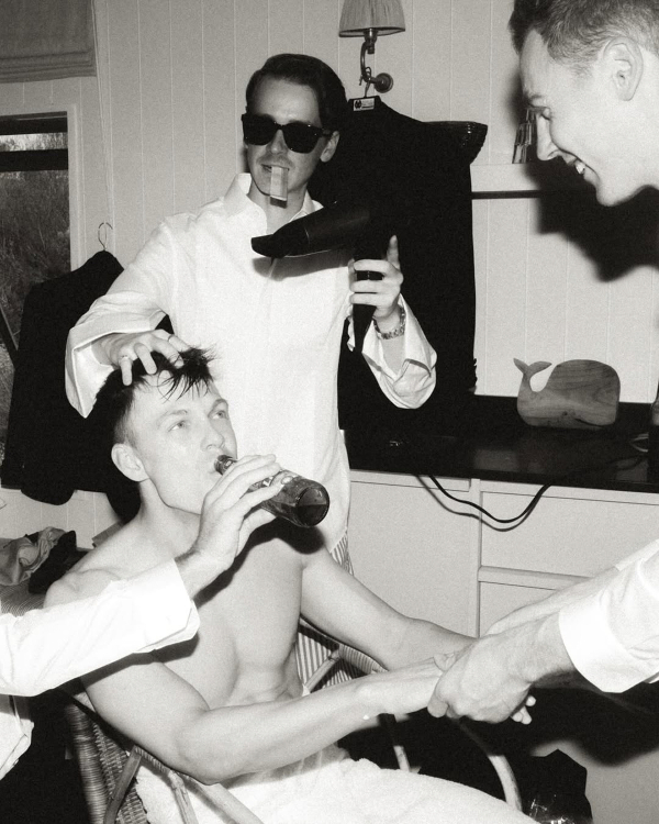 55 Must-Have Wedding Photos that Tell Your Love Story Perfectly