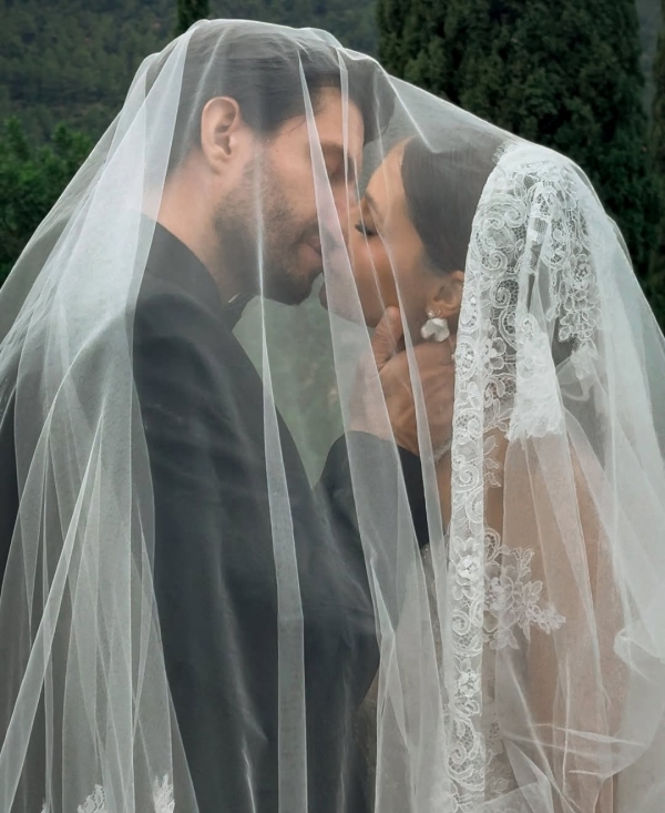 8 Myths About Wedding Content Creators: What the Experts Really Think