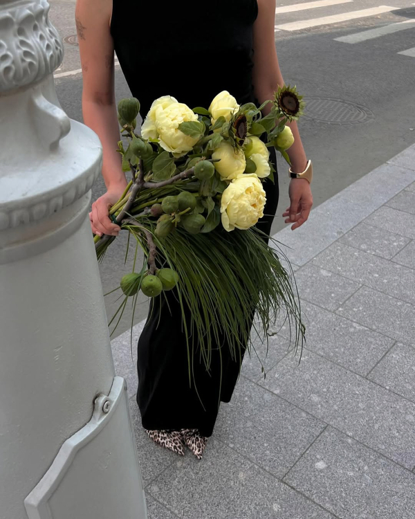 9 Stylish Bouquet Trends We're Loving for Brides Right Now