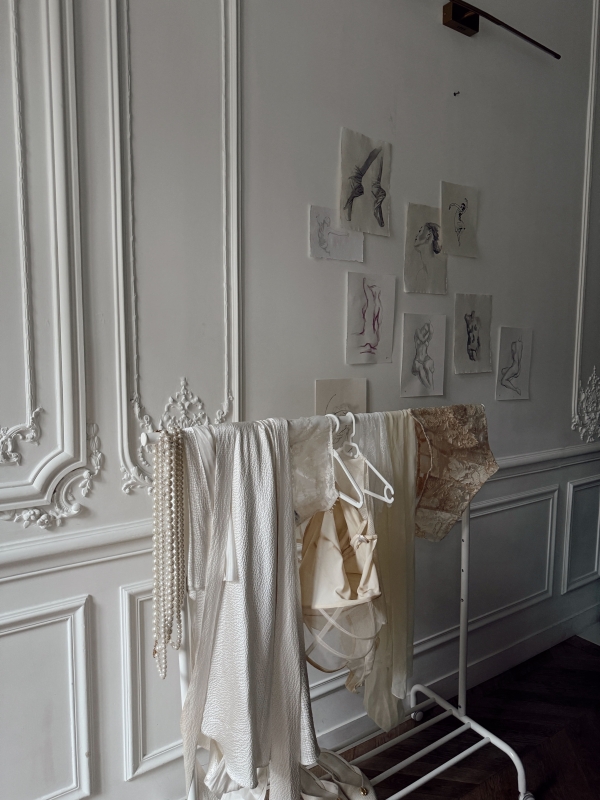 Content Creators Content for Brides