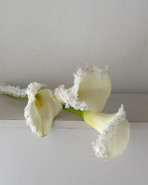 9 Stylish Bouquet Trends We're Loving for Brides Right Now