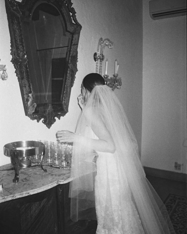 55 Must-Have Wedding Photos that Tell Your Love Story Perfectly