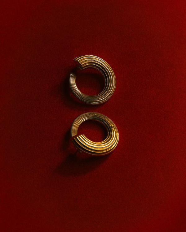 The Chicest Earrings to Match Every Wedding Dress Neckline & Hairstyle