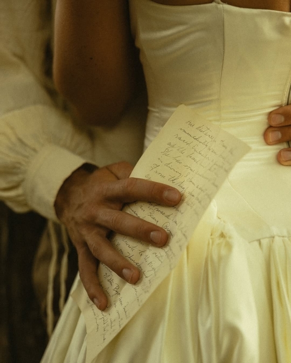 8 Heartfelt Tips for Writing Your Wedding Day Letter to the Groom