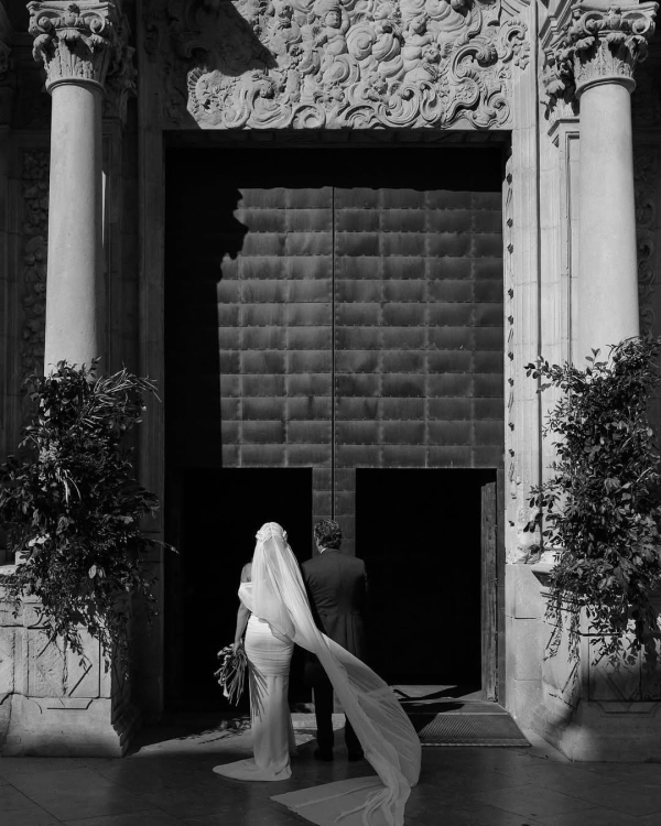 55 Must-Have Wedding Photos that Tell Your Love Story Perfectly