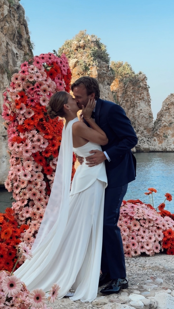 Content Creators Content for Brides