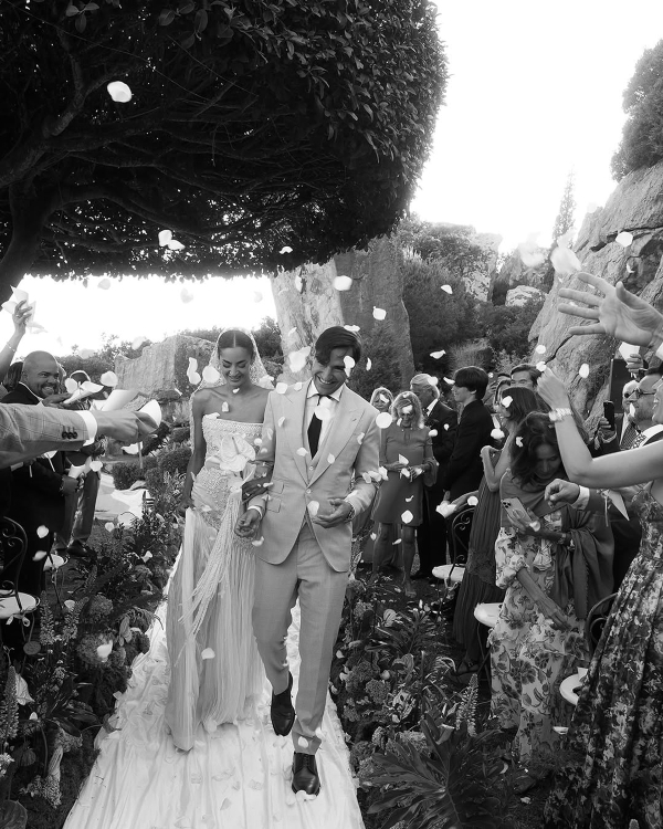 55 Must-Have Wedding Photos that Tell Your Love Story Perfectly