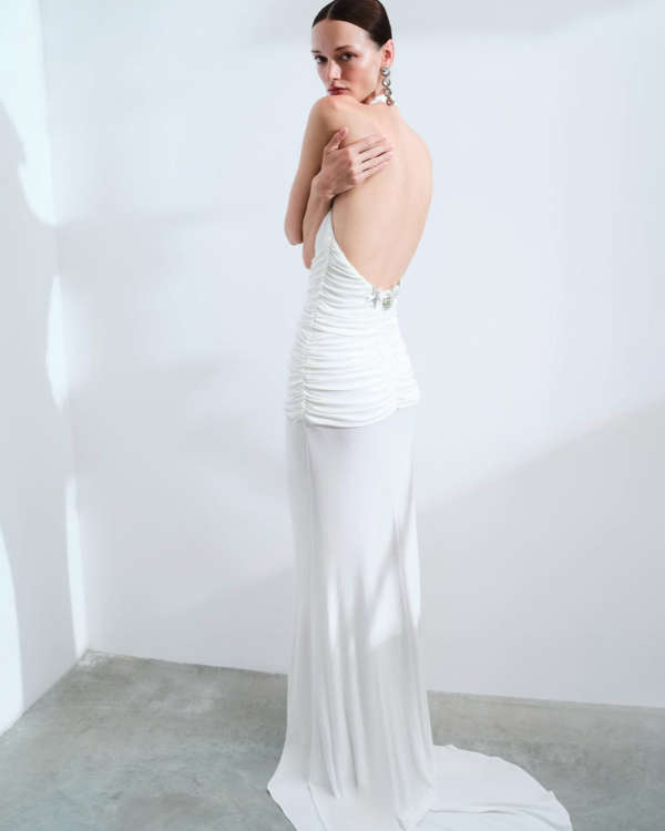 9 Genius Styling Hacks Bridal Stylists Swear By