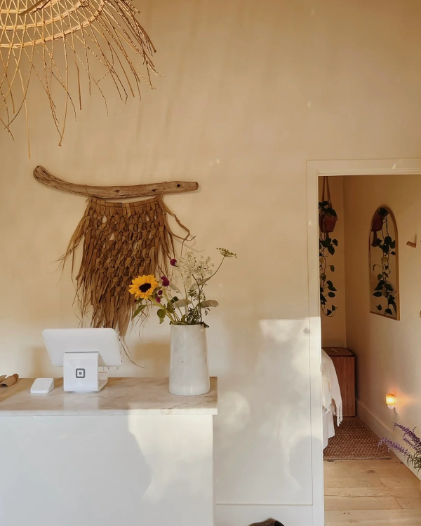 11 Beauty Clinics in Los Angeles that Brides Trust for Glowing, Wedding-Ready Skin