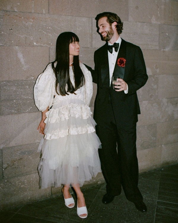 Inside a Daringly Colorful & Cool Wedding at a Melbourne Art Gallery