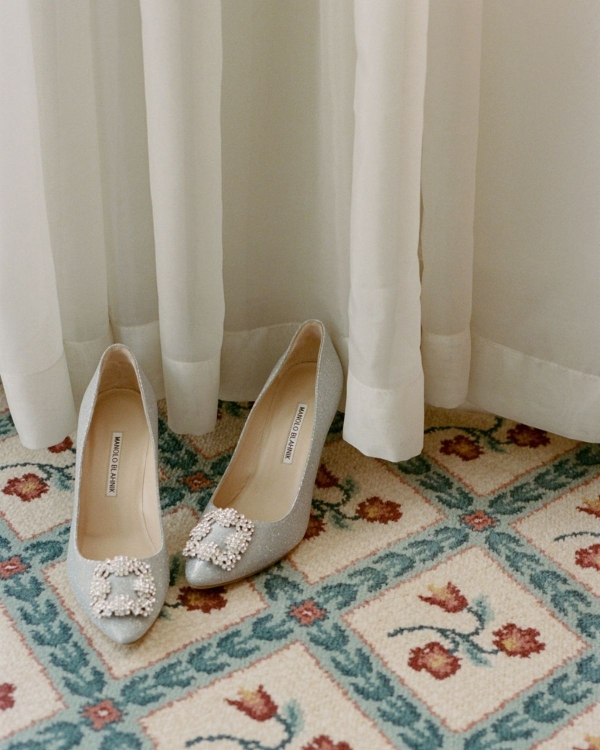 Inside a Daringly Colorful & Cool Wedding at a Melbourne Art Gallery