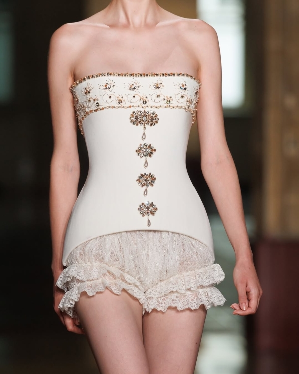 12 Chic Trends from Paris Couture Fall 2025 to Inspire Your Bridal Style